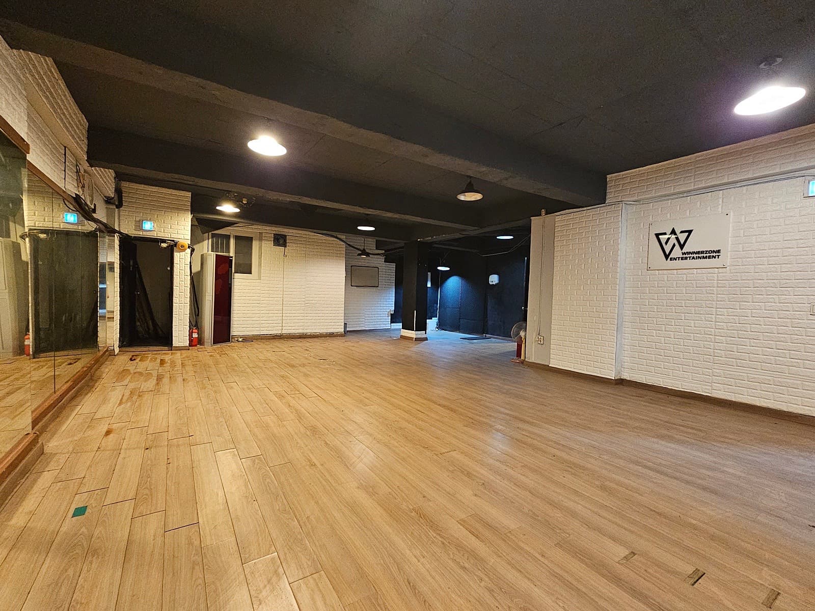 역삼 창업가 대로변 지하 1층 35평 무권리 임대, 아카데미 자리 사진 5